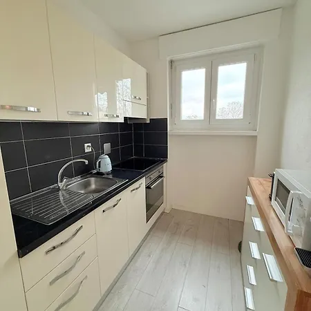 Modern Flat With Big Balcony & Garage Parking Apartamento *