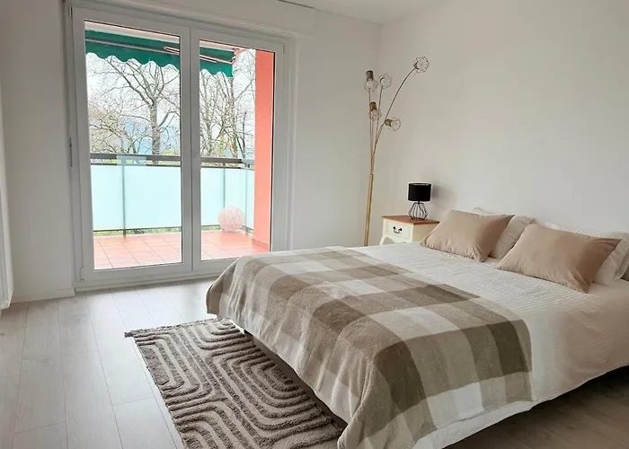 Modern Flat With Big Balcony & Garage Parking *